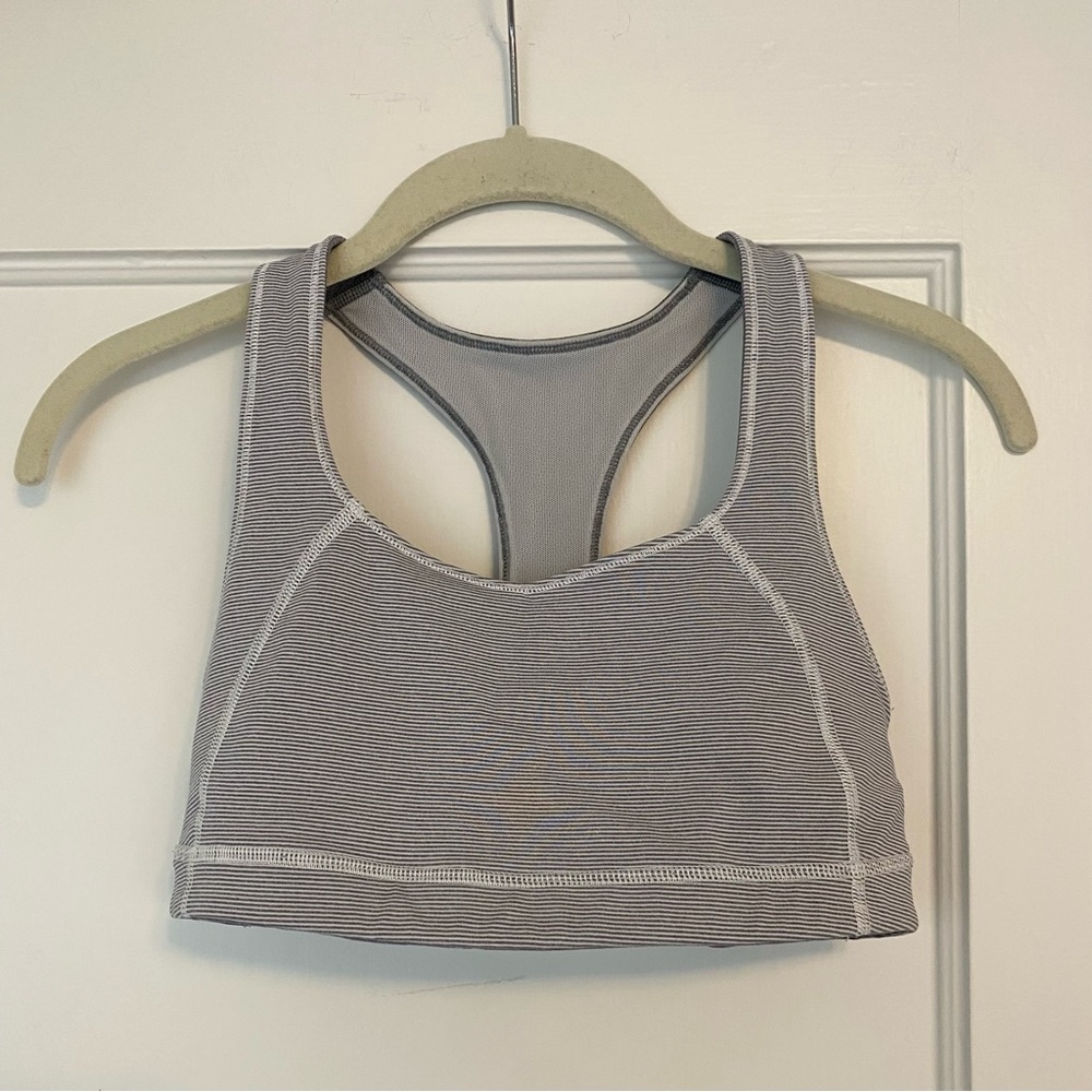 Lululemon Sports Bra size 4